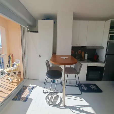 Centre De Barcares Vue Mer Exceptionnelle Studio 4 Couchages Piscine Parking Libre 4 Jusqu'Au 11 Juillet Le Barcarès