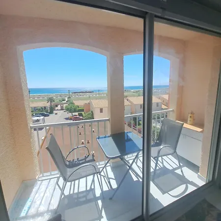 Au coeur de Barcarès vue mer imprenable studio 4 couchages piscine parking libre 21 août à fin septembre Appartement Le Barcarès